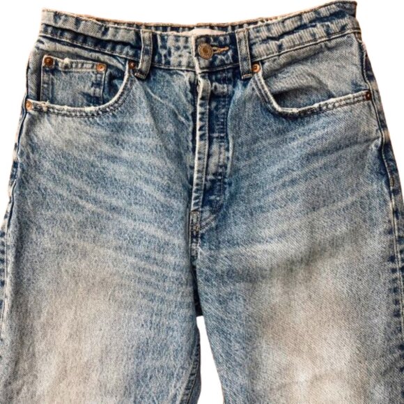 Zara Jeans, High Waist Ankle Distressed Straight Legs Button Fly Raw Hem, size 6 - Picture 4 of 10